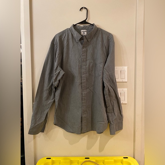 Old Navy Slim Fit Button Down - Picture 2 of 5